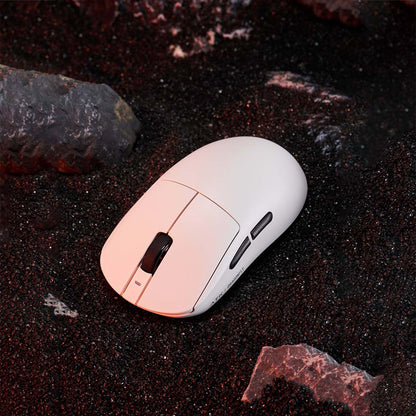 ATK Dragonfly A9 wireless gaming mouse White detail view - Vrkaa