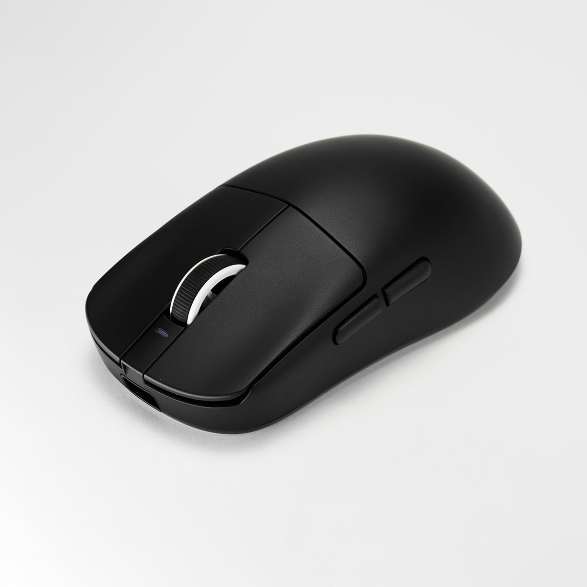 ATK VXE Dragonfly R1 wireless gaming mouse product shot 1 - Vrkaa