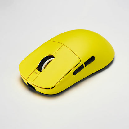 ATK VXE Dragonfly R1 wireless gaming mouse product shot 3 - Vrkaa