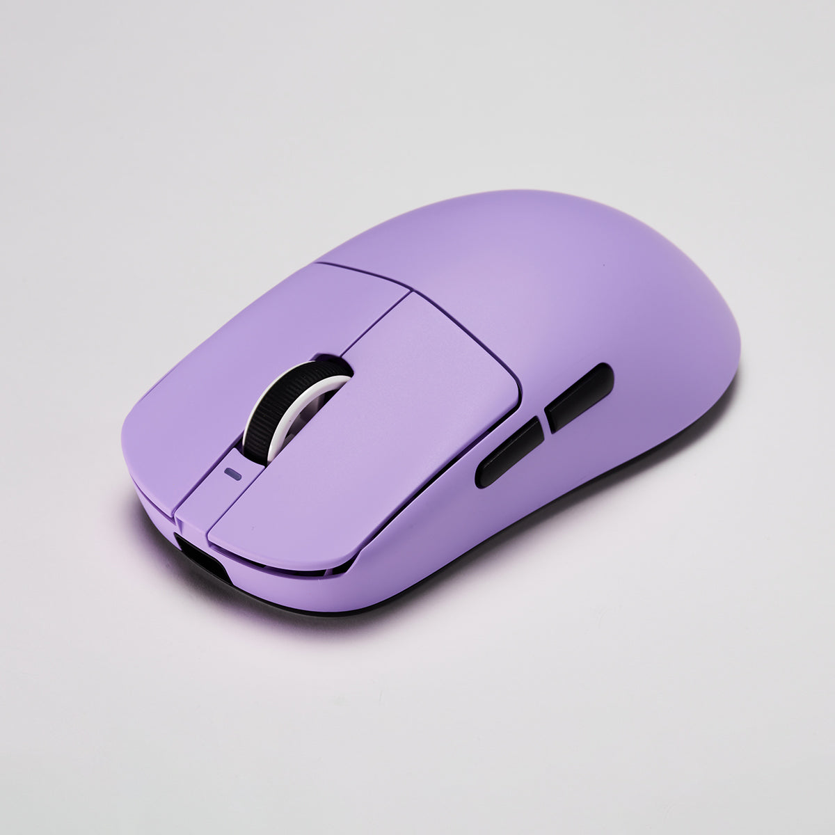 ATK VXE Dragonfly R1 wireless gaming mouse product shot 5 - Vrkaa