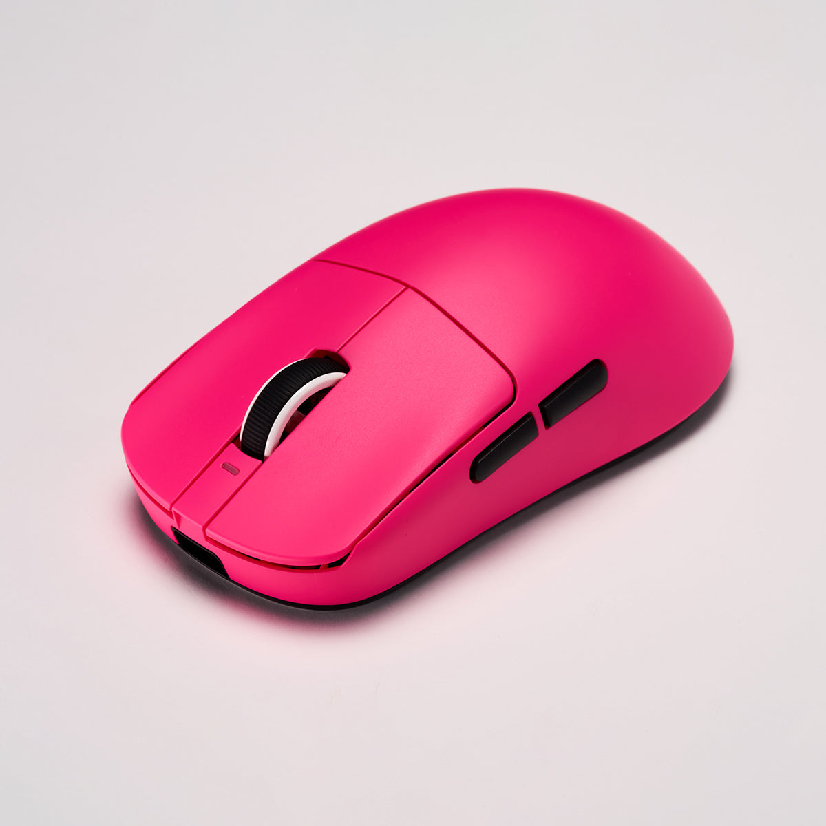 ATK VXE Dragonfly R1 wireless gaming mouse product shot 4 - Vrkaa